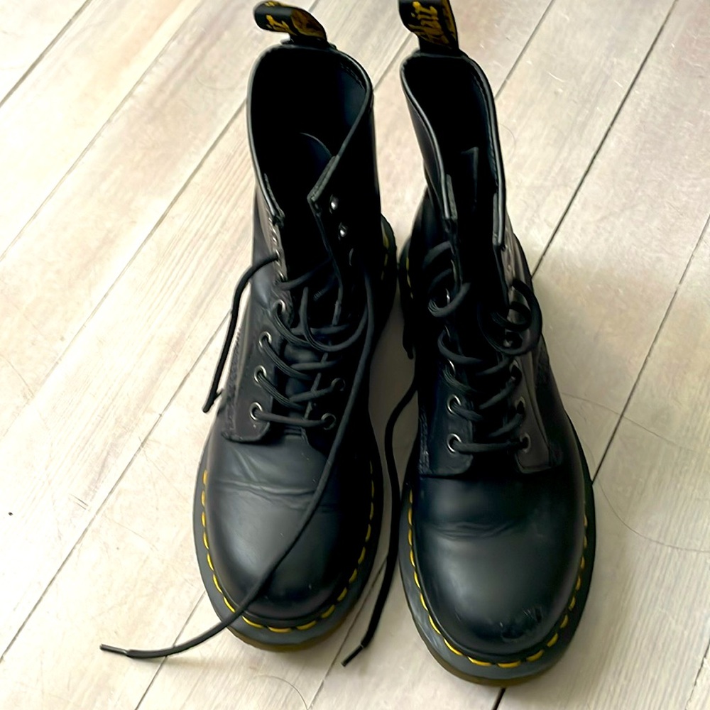 Black laced Doc Martens! Women sizes 8! Worn only a few times, in great shape!